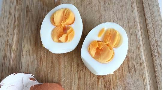 double yolk egg meaning